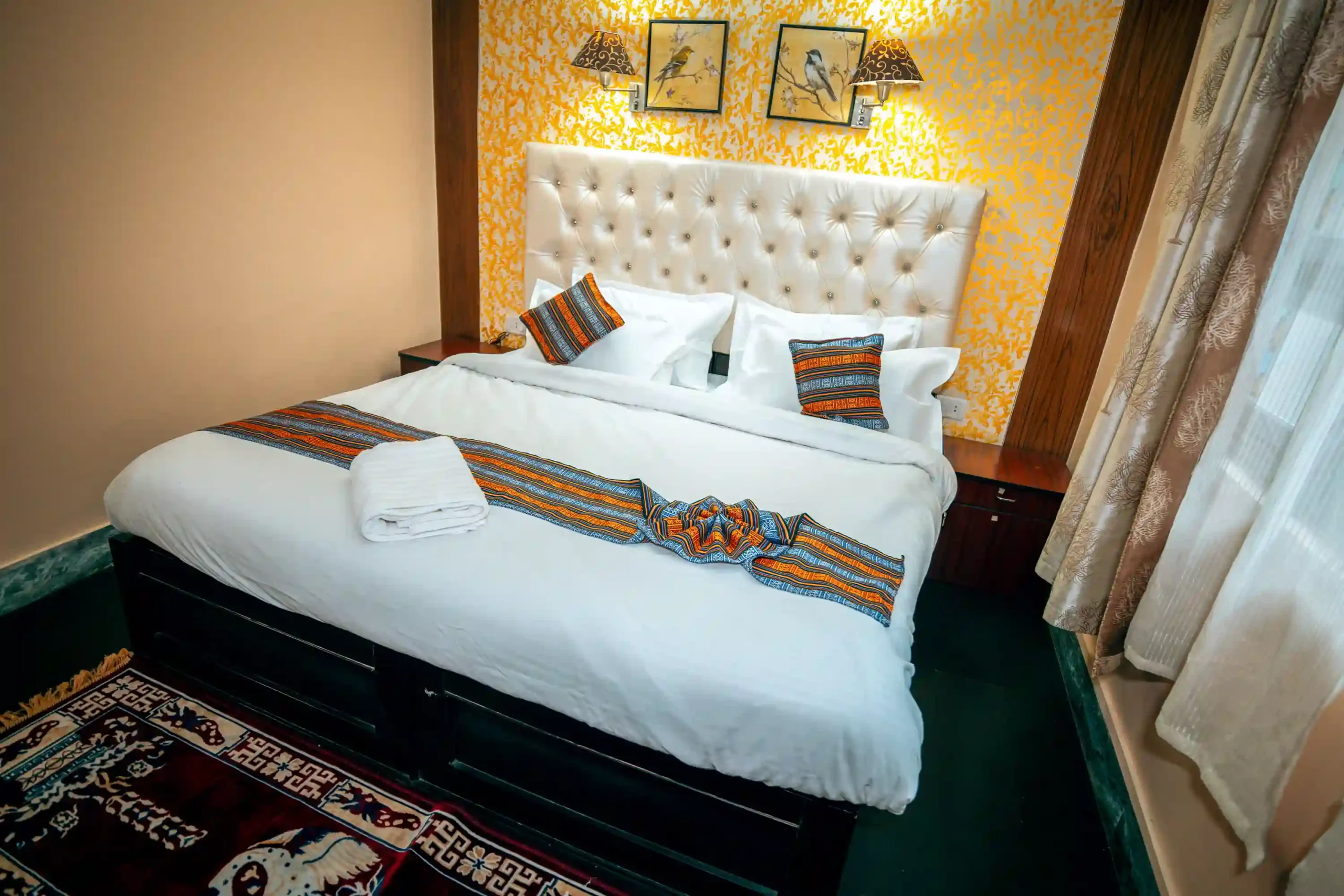 Deluxe Room Street View Photo 6