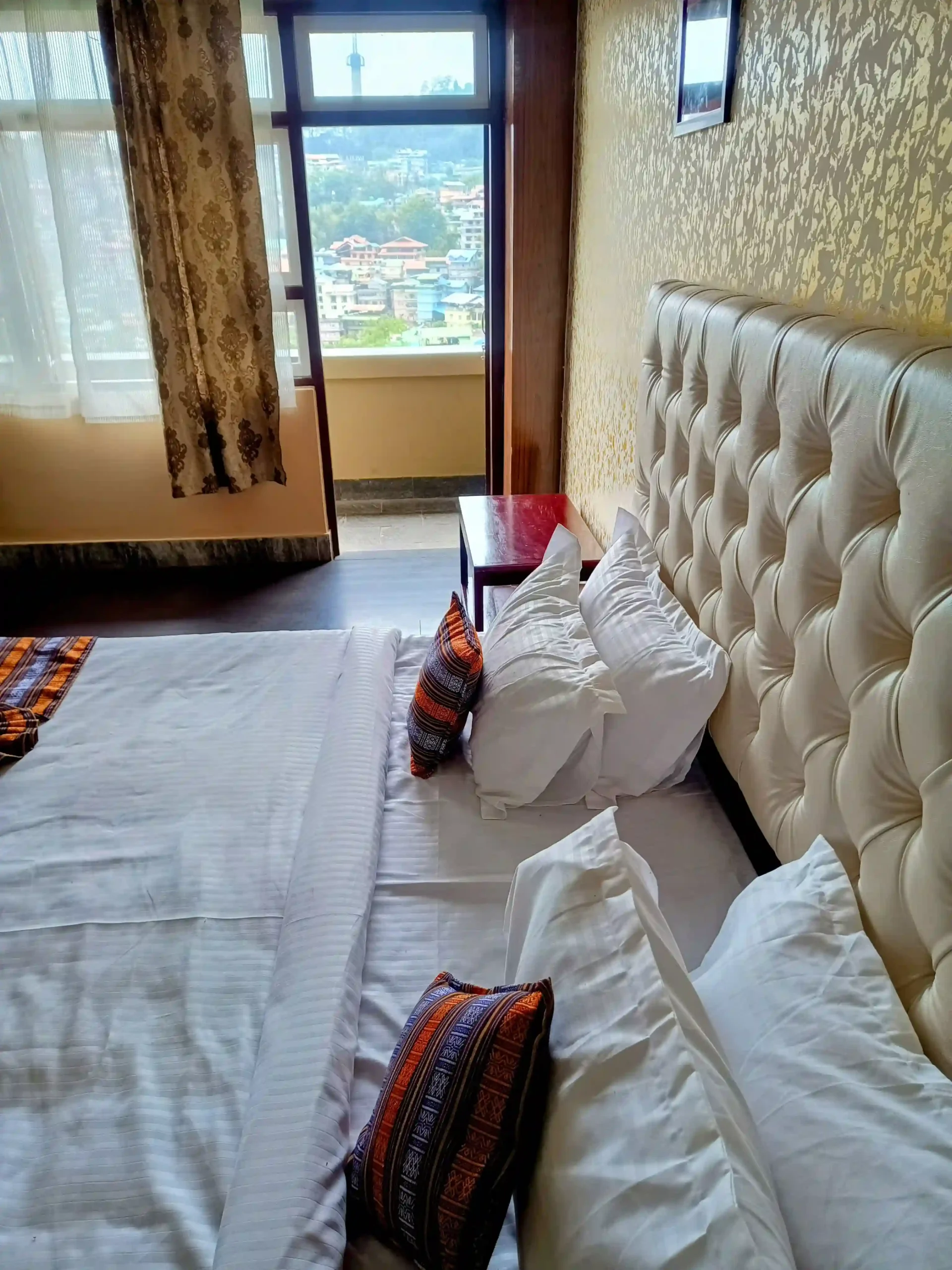 Premium Mountain View Rooms with Balcony Photo 4