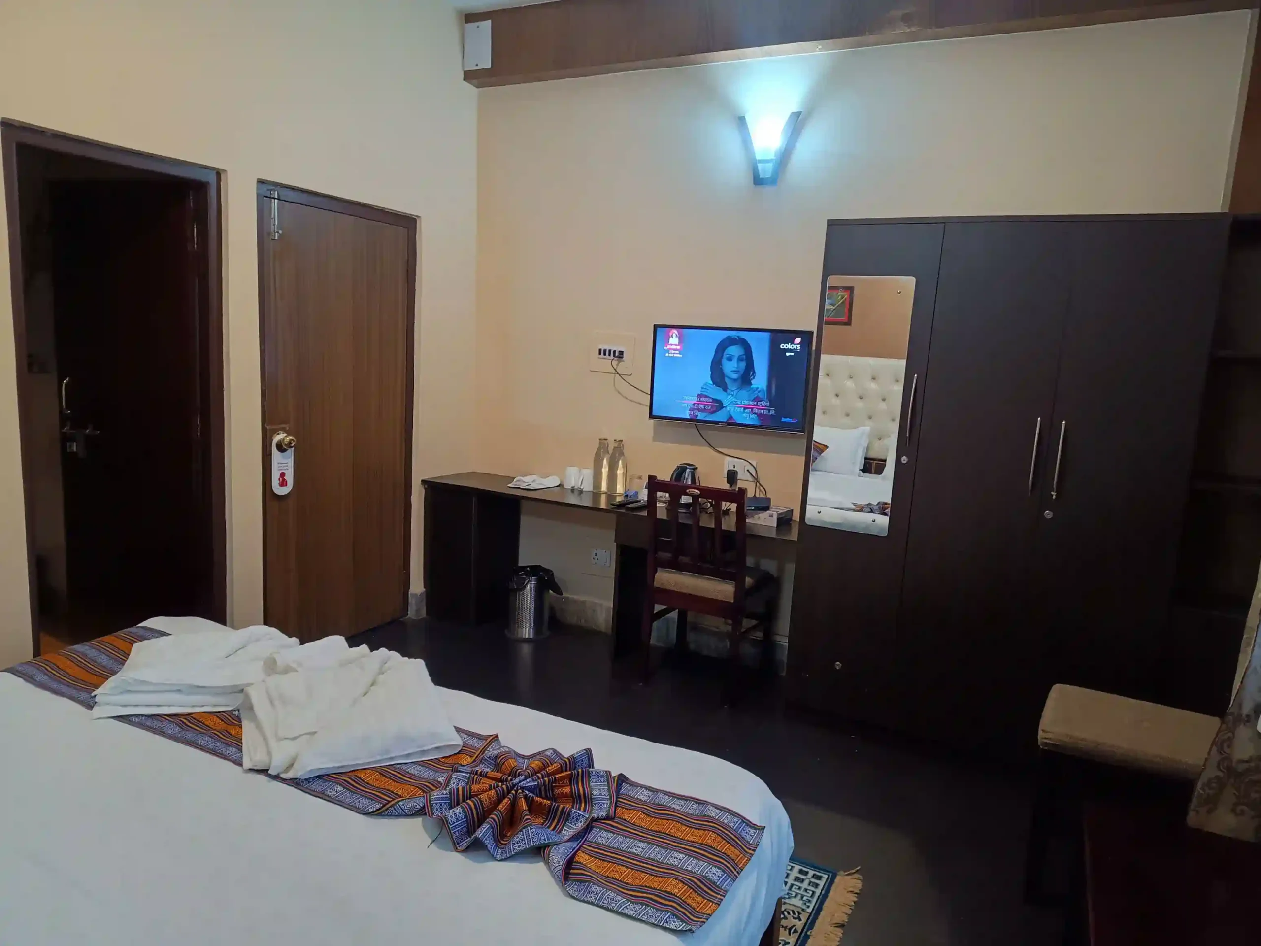 Deluxe Mountain View Room With Balcony Photo 5